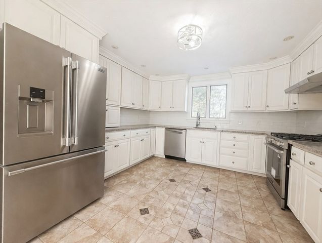 8 Marisa Drive, West Bridgewater, MA 02379