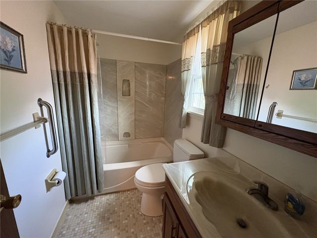 60 Riviera Drive, Gates, NY 14624