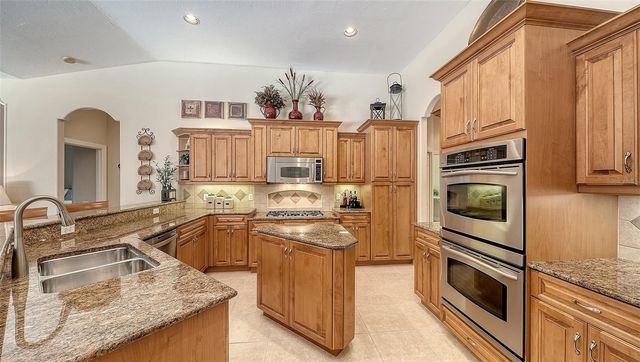 7507 ABBEY GLEN, Bradenton, FL 34202