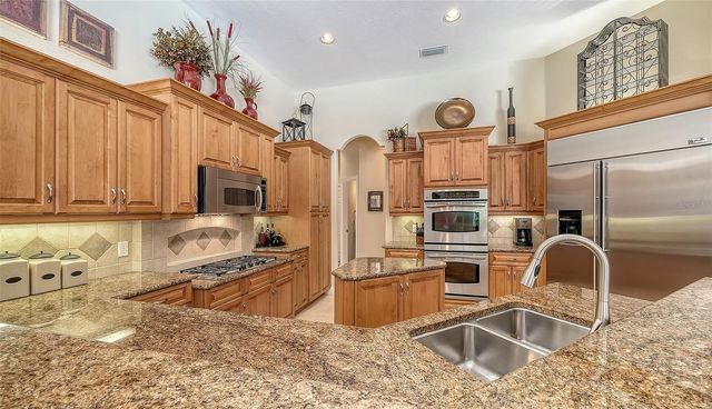 7507 ABBEY GLEN, Bradenton, FL 34202