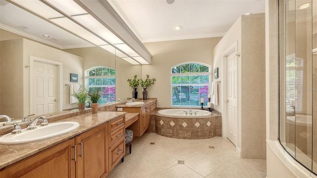 7507 ABBEY GLEN, Bradenton, FL 34202