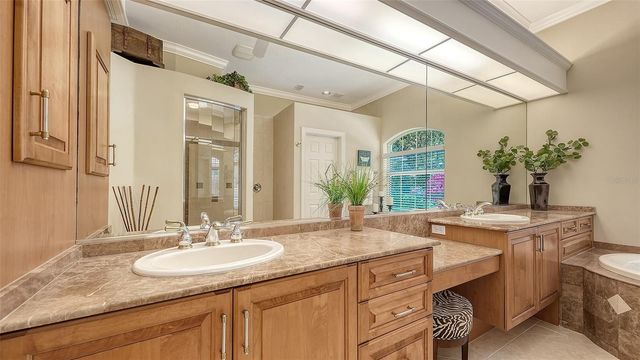 7507 ABBEY GLEN, Bradenton, FL 34202