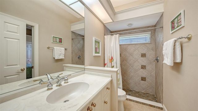 7507 ABBEY GLEN, Bradenton, FL 34202