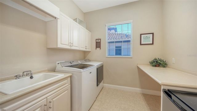 7507 ABBEY GLEN, Bradenton, FL 34202