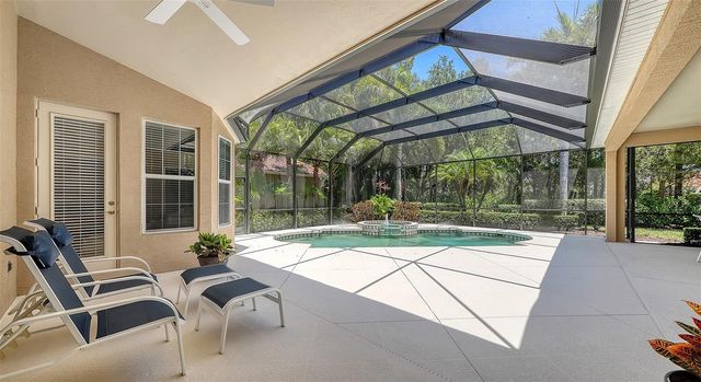 7507 ABBEY GLEN, Bradenton, FL 34202