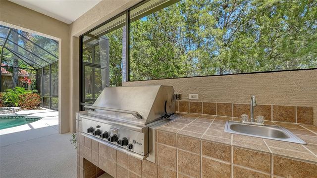 7507 ABBEY GLEN, Bradenton, FL 34202