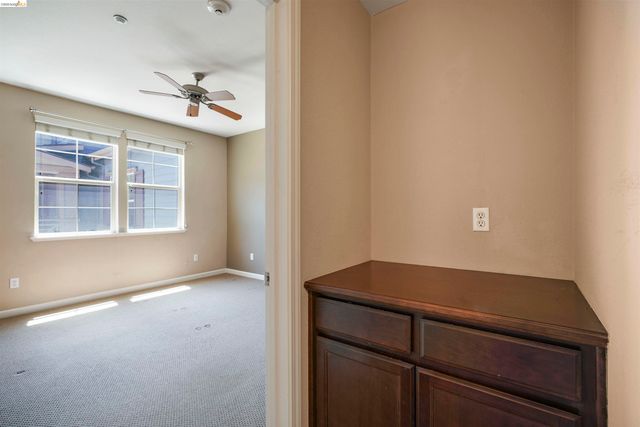 6246 Boulder Ln 4807, Oakland, CA 94605