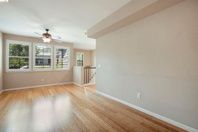 6246 Boulder Ln 4807, Oakland, CA 94605