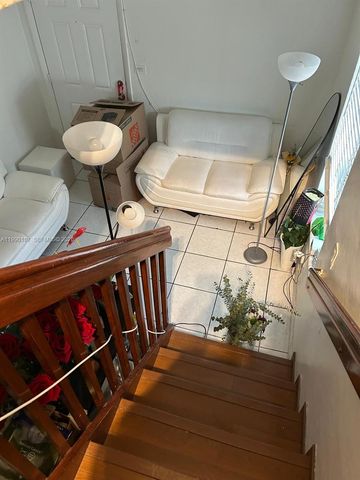 11 SW 32nd Ave 4, Miami, FL 33135