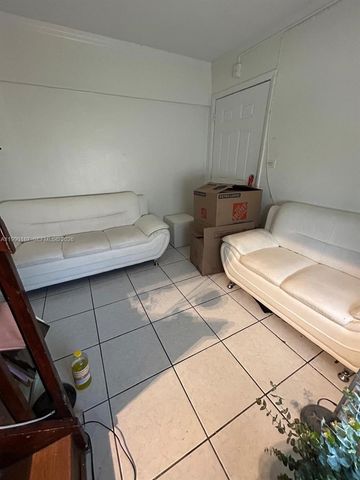 11 SW 32nd Ave 4, Miami, FL 33135