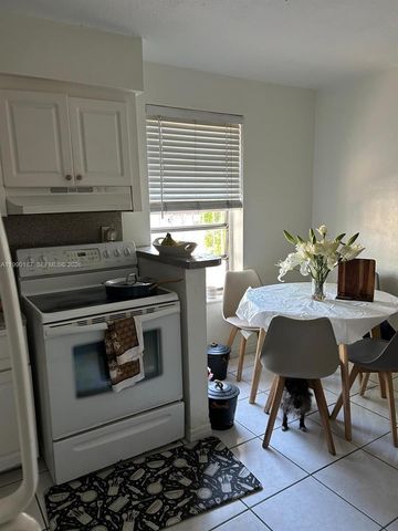 11 SW 32nd Ave 4, Miami, FL 33135