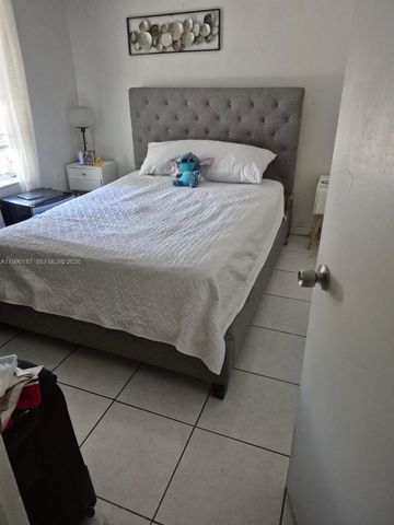 11 SW 32nd Ave 4, Miami, FL 33135