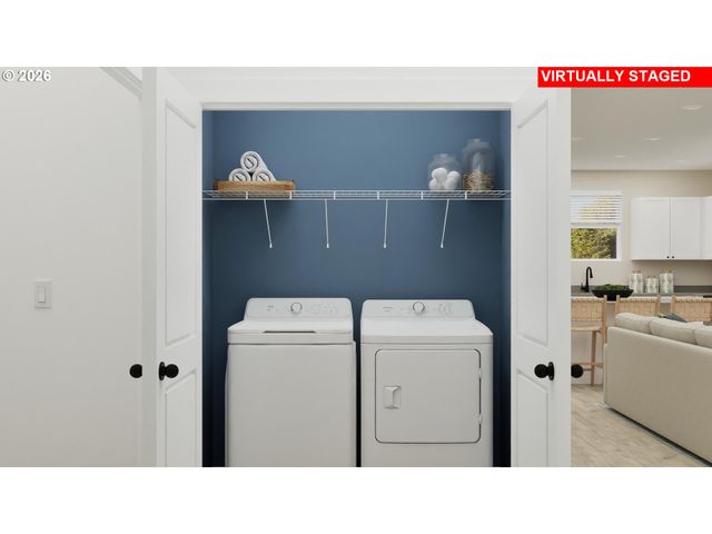 1126 Clemson St, Woodburn, OR 97071