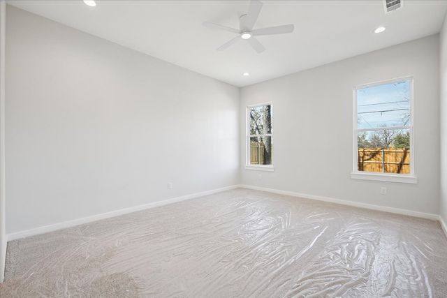 1633 E Tucker Street, Fort Worth, TX 76104