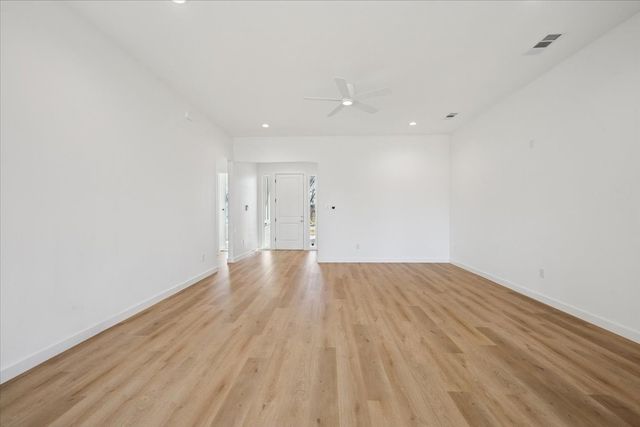 1633 E Tucker Street, Fort Worth, TX 76104