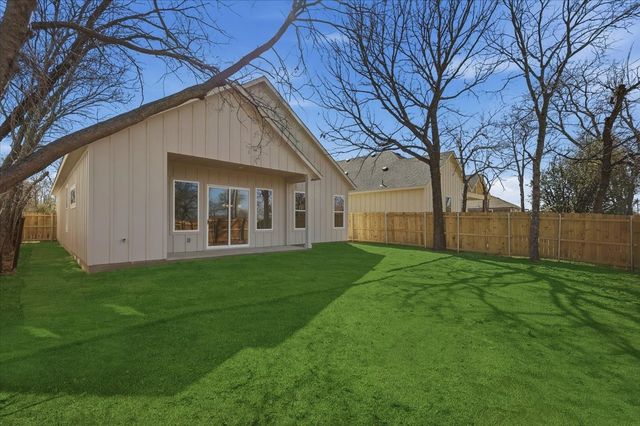 1633 E Tucker Street, Fort Worth, TX 76104