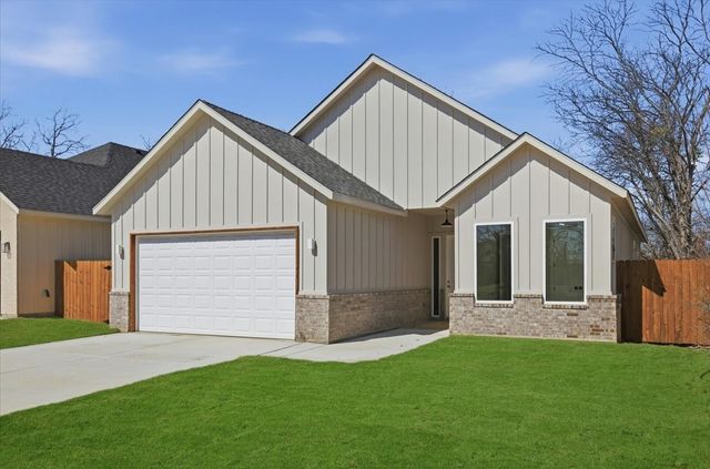 1633 E Tucker Street, Fort Worth, TX 76104