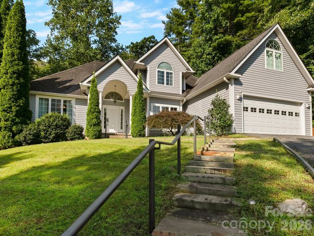 306 Golden Hawk Trail, Asheville, NC 28805