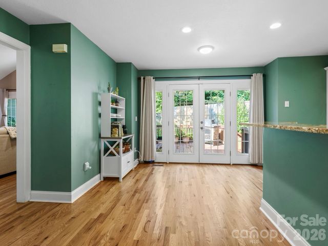 306 Golden Hawk Trail, Asheville, NC 28805