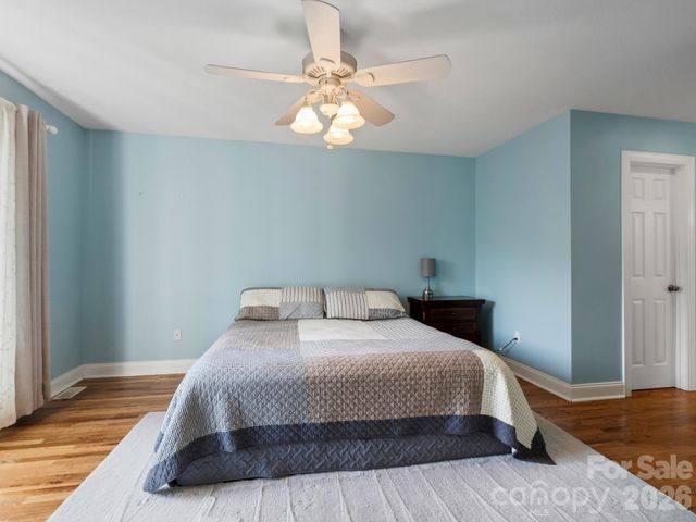 306 Golden Hawk Trail, Asheville, NC 28805
