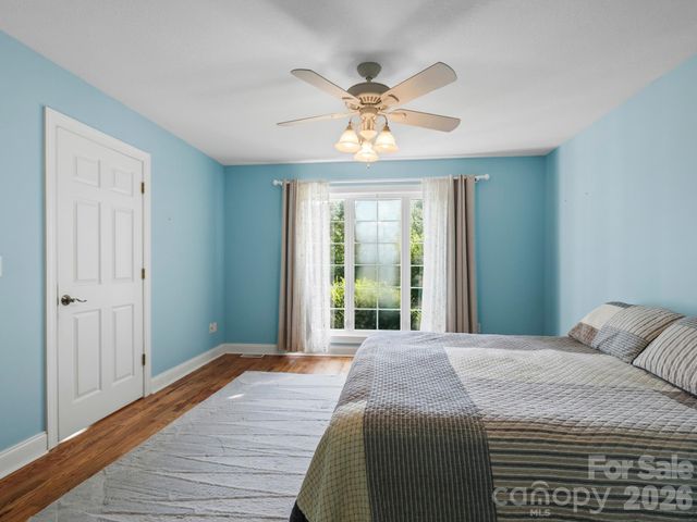 306 Golden Hawk Trail, Asheville, NC 28805