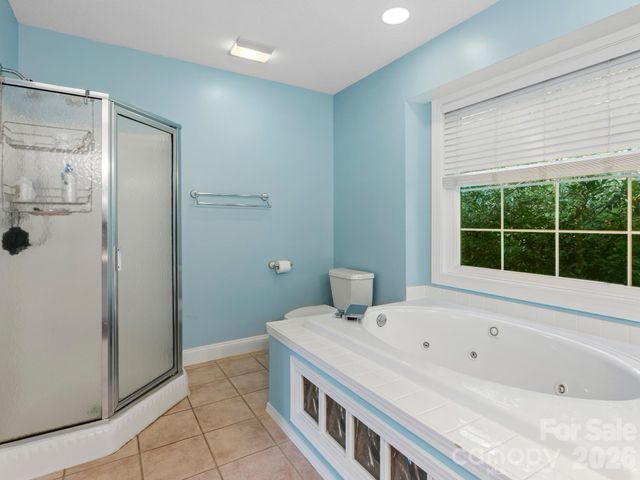 306 Golden Hawk Trail, Asheville, NC 28805
