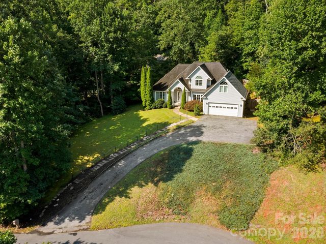 306 Golden Hawk Trail, Asheville, NC 28805