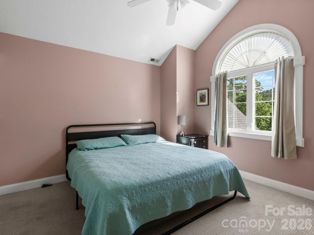 306 Golden Hawk Trail, Asheville, NC 28805