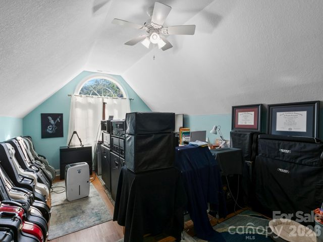 306 Golden Hawk Trail, Asheville, NC 28805