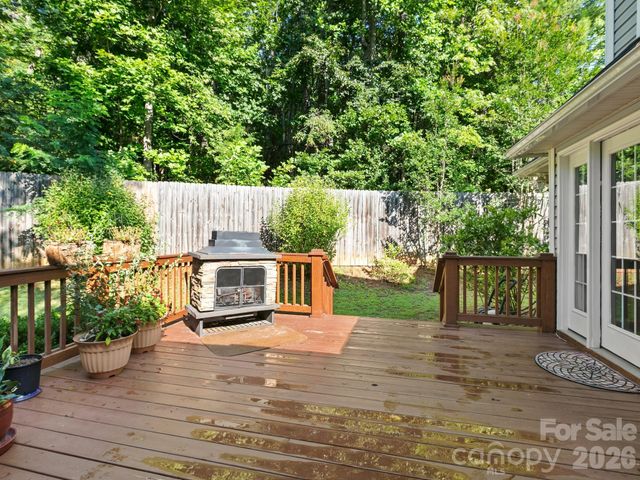 306 Golden Hawk Trail, Asheville, NC 28805