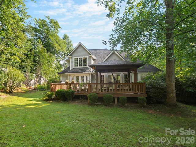 306 Golden Hawk Trail, Asheville, NC 28805