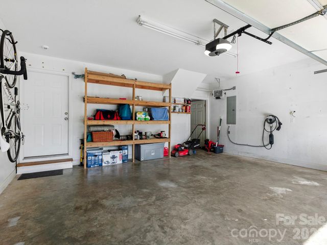 306 Golden Hawk Trail, Asheville, NC 28805