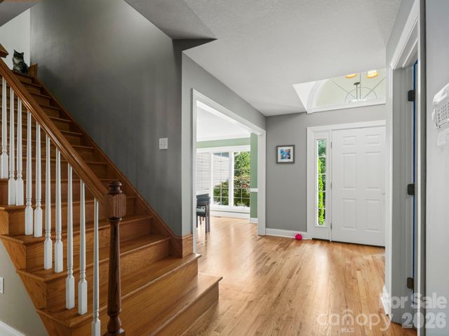 306 Golden Hawk Trail, Asheville, NC 28805