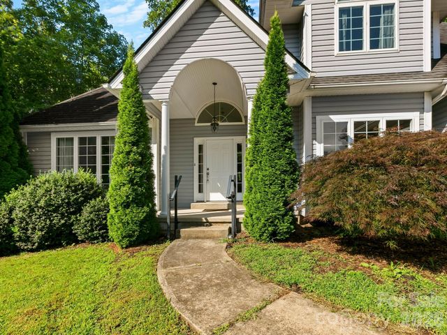 306 Golden Hawk Trail, Asheville, NC 28805