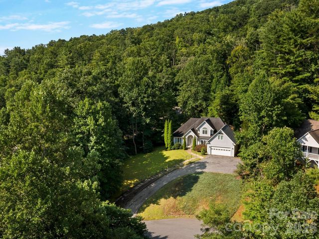 306 Golden Hawk Trail, Asheville, NC 28805
