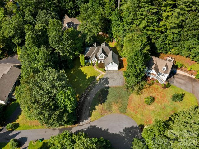 306 Golden Hawk Trail, Asheville, NC 28805