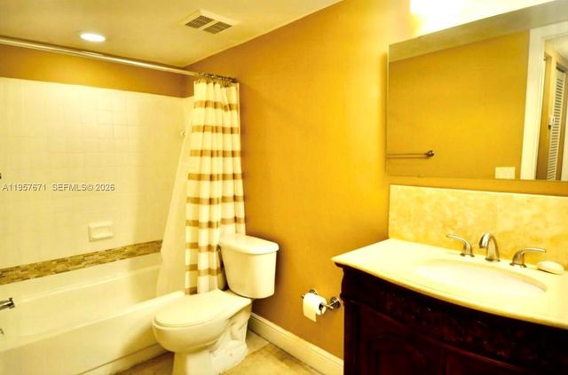 5654 Rock Island Rd 214, Tamarac, FL 33319