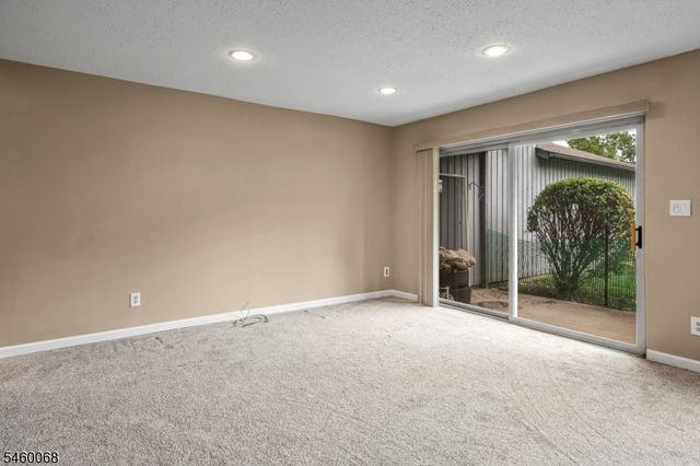 60 Drake Ln, Roxbury Twp., NJ 07852
