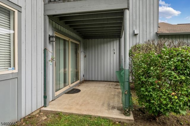 60 Drake Ln, Roxbury Twp., NJ 07852
