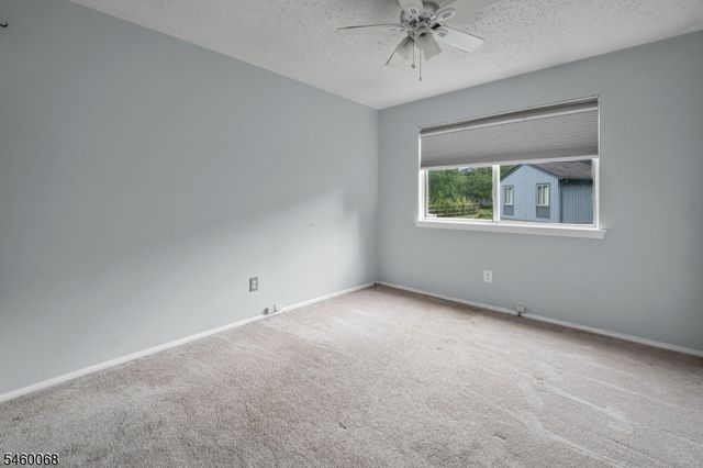 60 Drake Ln, Roxbury Twp., NJ 07852