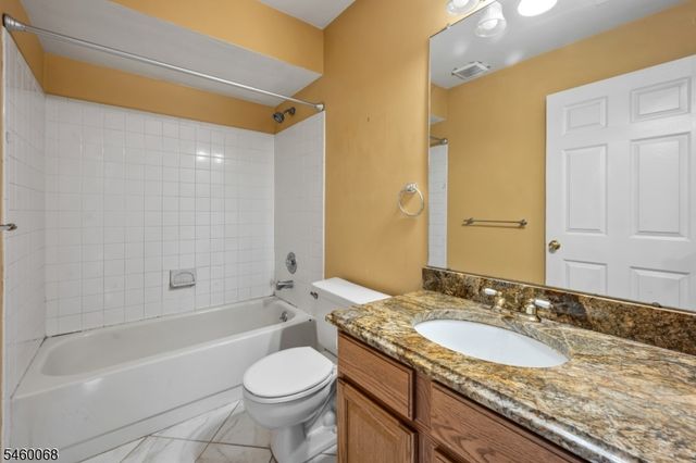 60 Drake Ln, Roxbury Twp., NJ 07852