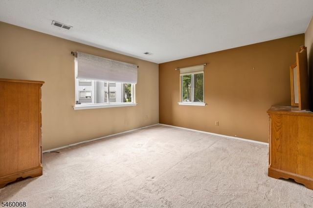 60 Drake Ln, Roxbury Twp., NJ 07852