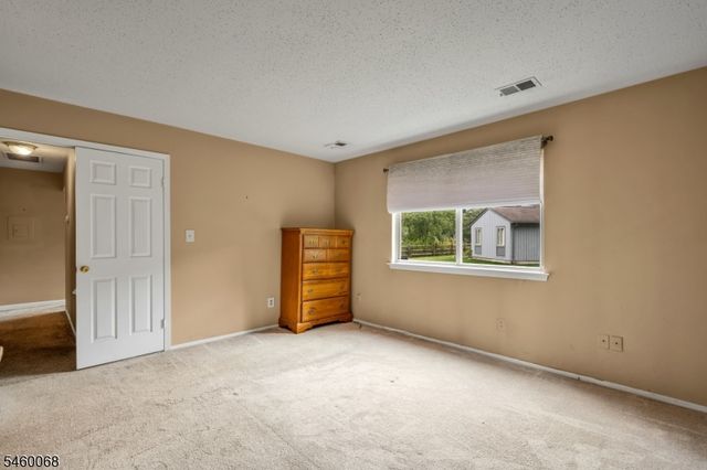 60 Drake Ln, Roxbury Twp., NJ 07852