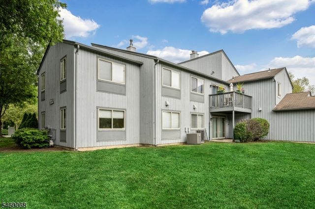 60 Drake Ln, Roxbury Twp., NJ 07852