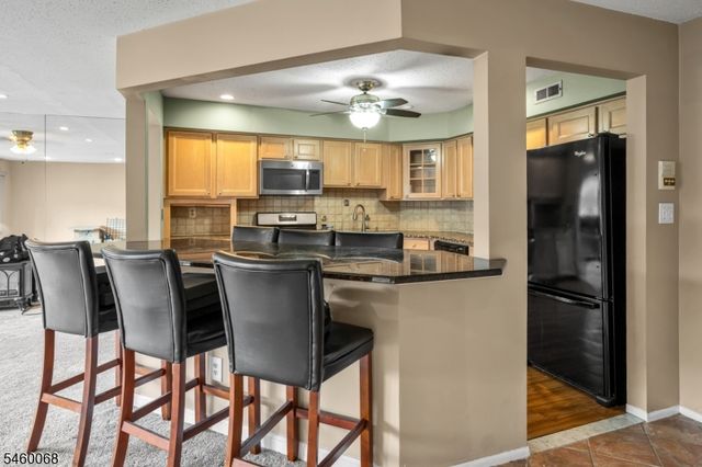 60 Drake Ln, Roxbury Twp., NJ 07852