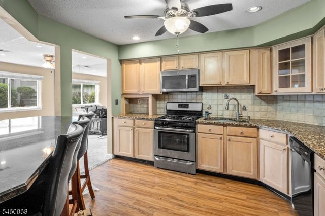60 Drake Ln, Roxbury Twp., NJ 07852