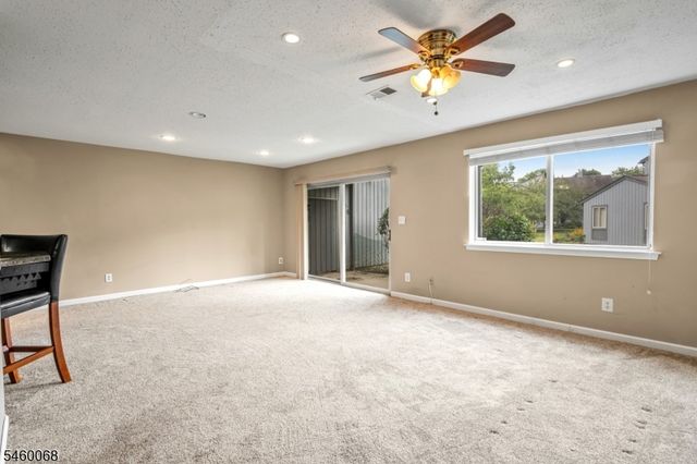 60 Drake Ln, Roxbury Twp., NJ 07852