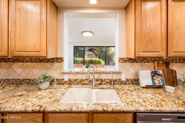 1825 W LEWIS Avenue, Phoenix, AZ 85007