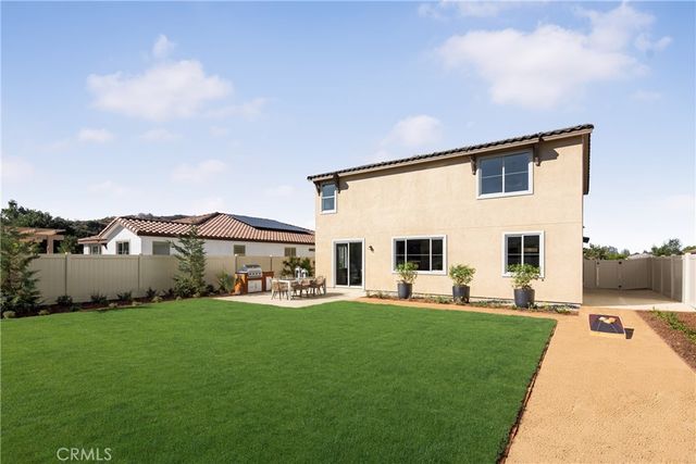 2015 Woolem Place, Escondido, CA 92026