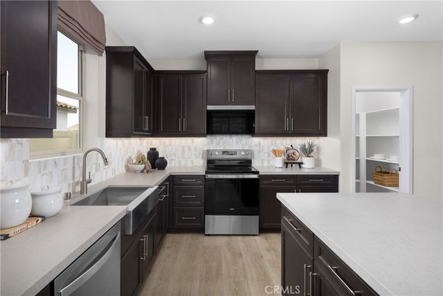 2015 Woolem Place, Escondido, CA 92026